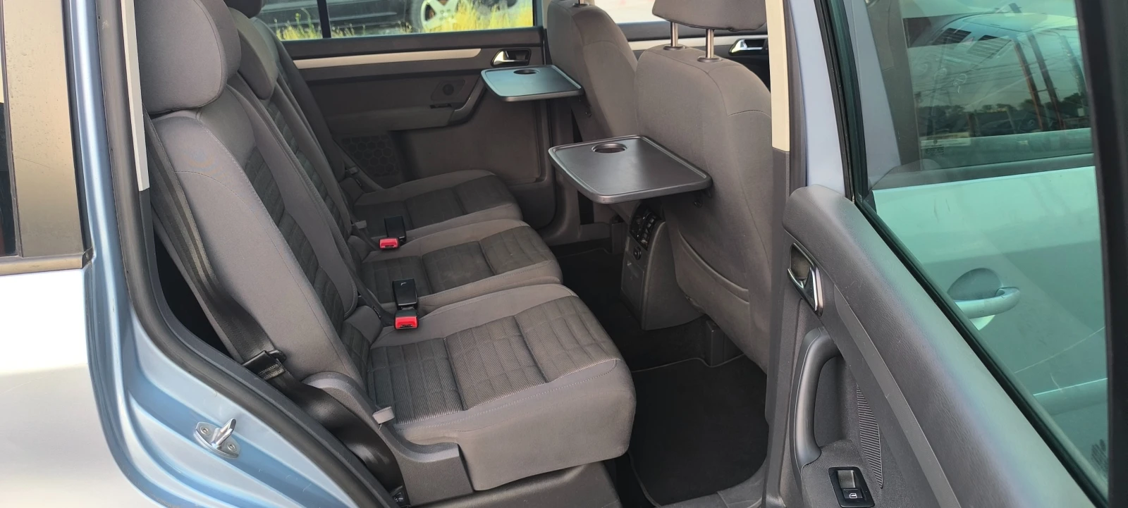 VW Touran 2.0-140 | Mobile.bg — изображение 11