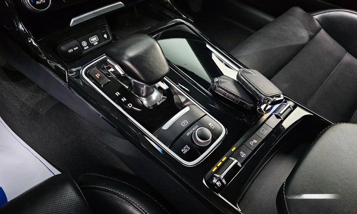 Kia Stinger 2.0 Turbo 2WD * НАЙ-ДОБРА ЦЕНА В БЪЛГАРИЯ*  - изображение 9