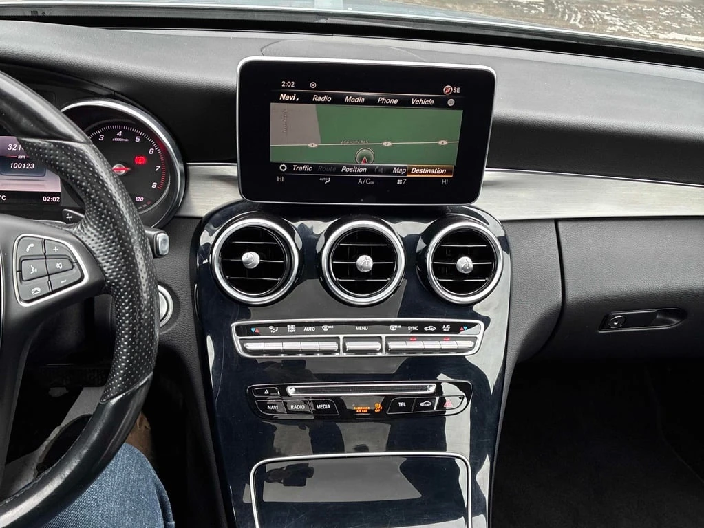 Mercedes-Benz C 300 * CARFAX * БЕЗ ПЪРВОНАЧАЛНА ВНОСКА - изображение 9