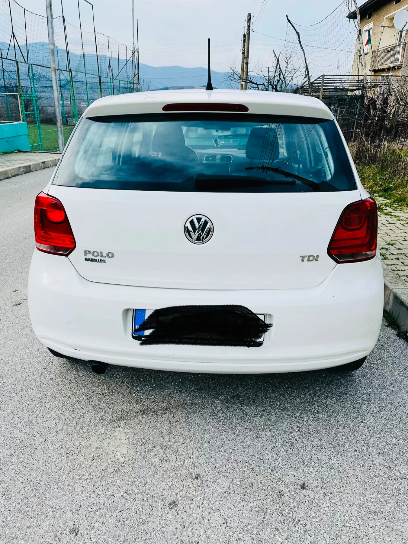 VW Polo 1.6TDI 90кс EURO 5 - изображение 5