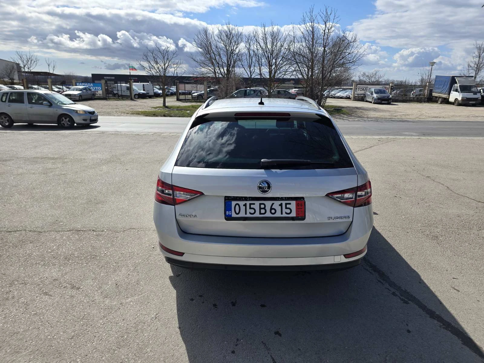 Skoda Superb КАТО ЧИСТО НОВ/DISTRONIK/2.0TDI/150кс, снимка 5 - Автомобили и джипове - 53745682