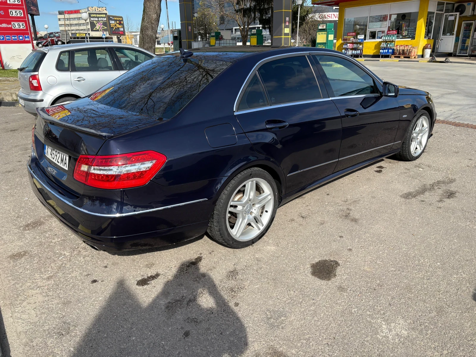 Mercedes-Benz E 350 4 matic, снимка 5 - Автомобили и джипове - 53804484