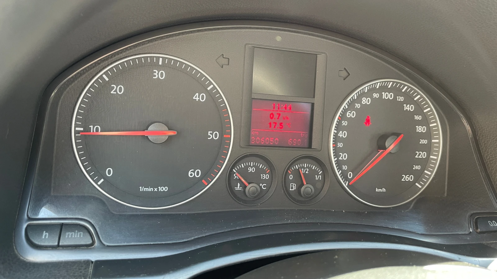 VW Golf 5, снимка 10 - Автомобили и джипове - 54099904