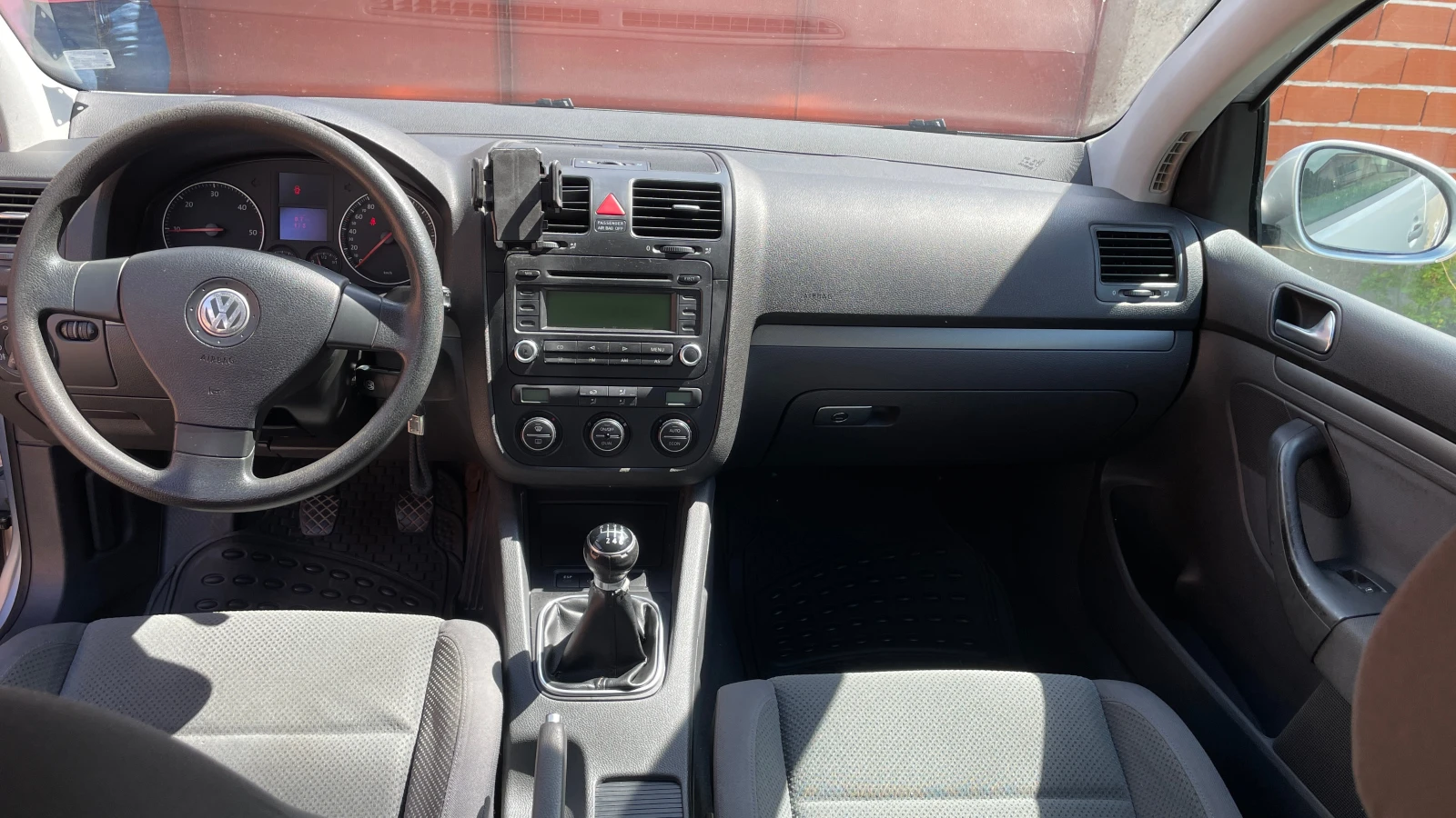 VW Golf 5, снимка 8 - Автомобили и джипове - 54099904