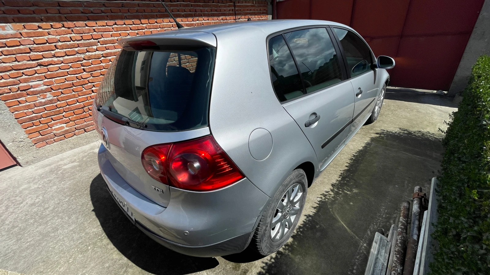 VW Golf 5, снимка 4 - Автомобили и джипове - 54099904