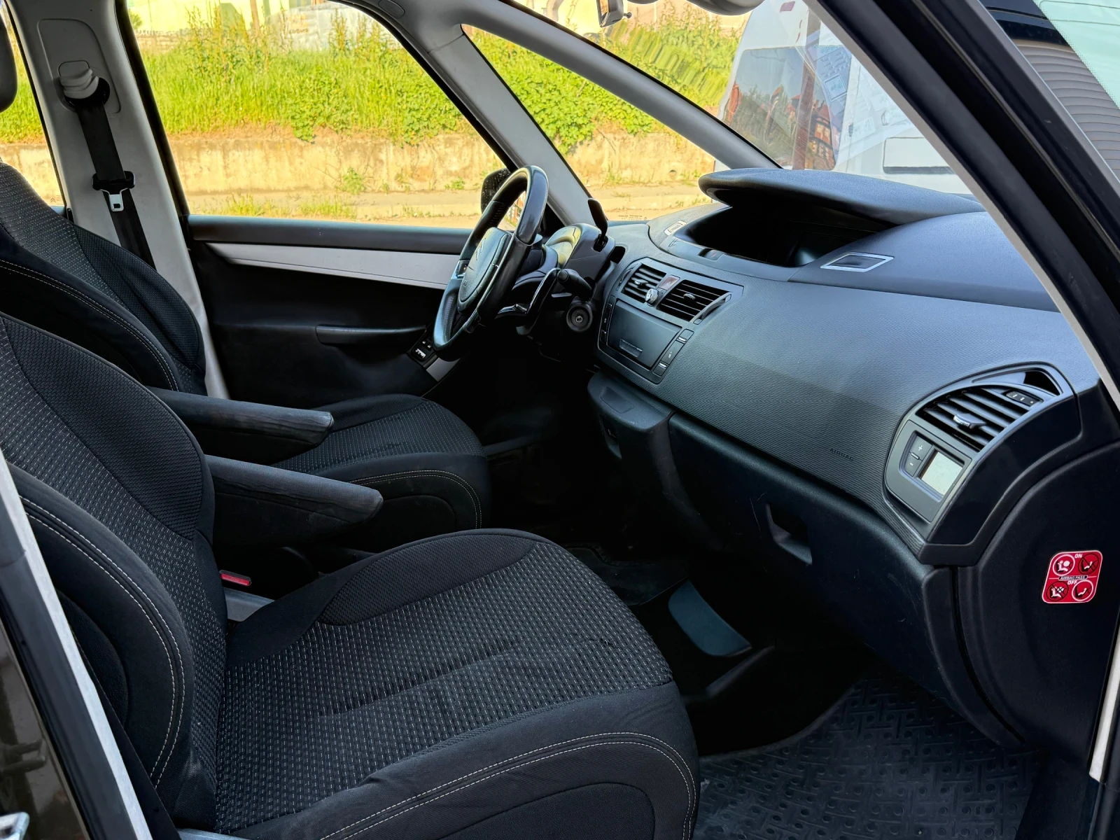 Citroen Grand C4 Picasso 1.6 HDI, снимка 10 - Автомобили и джипове - 54428075