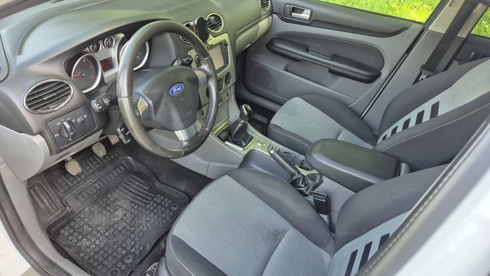 Ford Focus 1.6TDCI, снимка 10 - Автомобили и джипове - 54685782