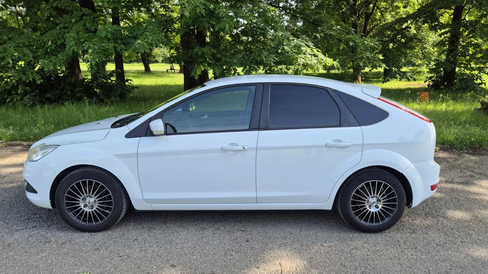 Ford Focus 1.6TDCI, снимка 2 - Автомобили и джипове - 54685782