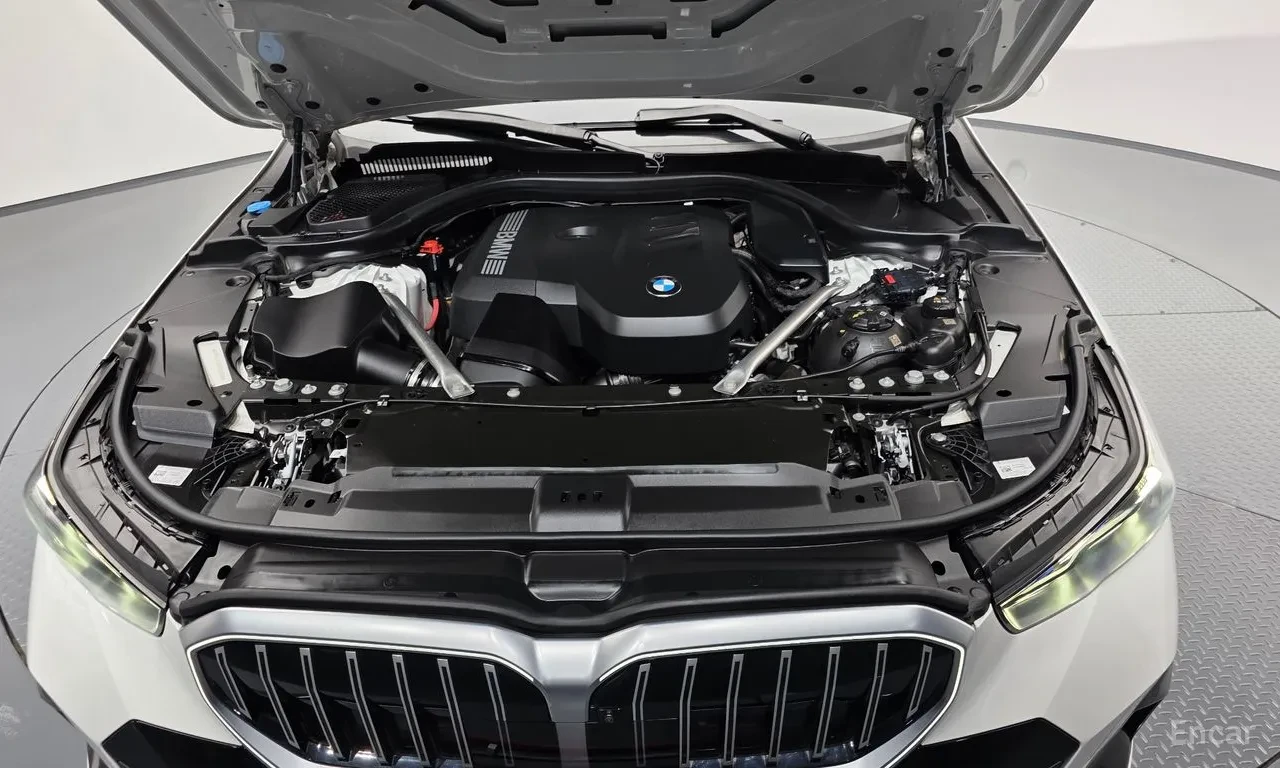 BMW 520 G60 520i M Sport , снимка 6 - Автомобили и джипове - 55202299