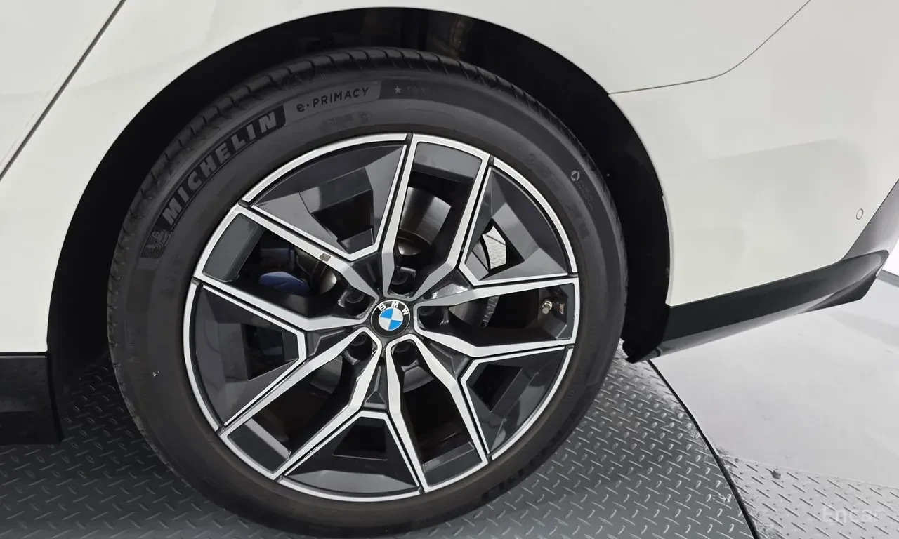 BMW 520 G60 520i M Sport , снимка 13 - Автомобили и джипове - 55202299