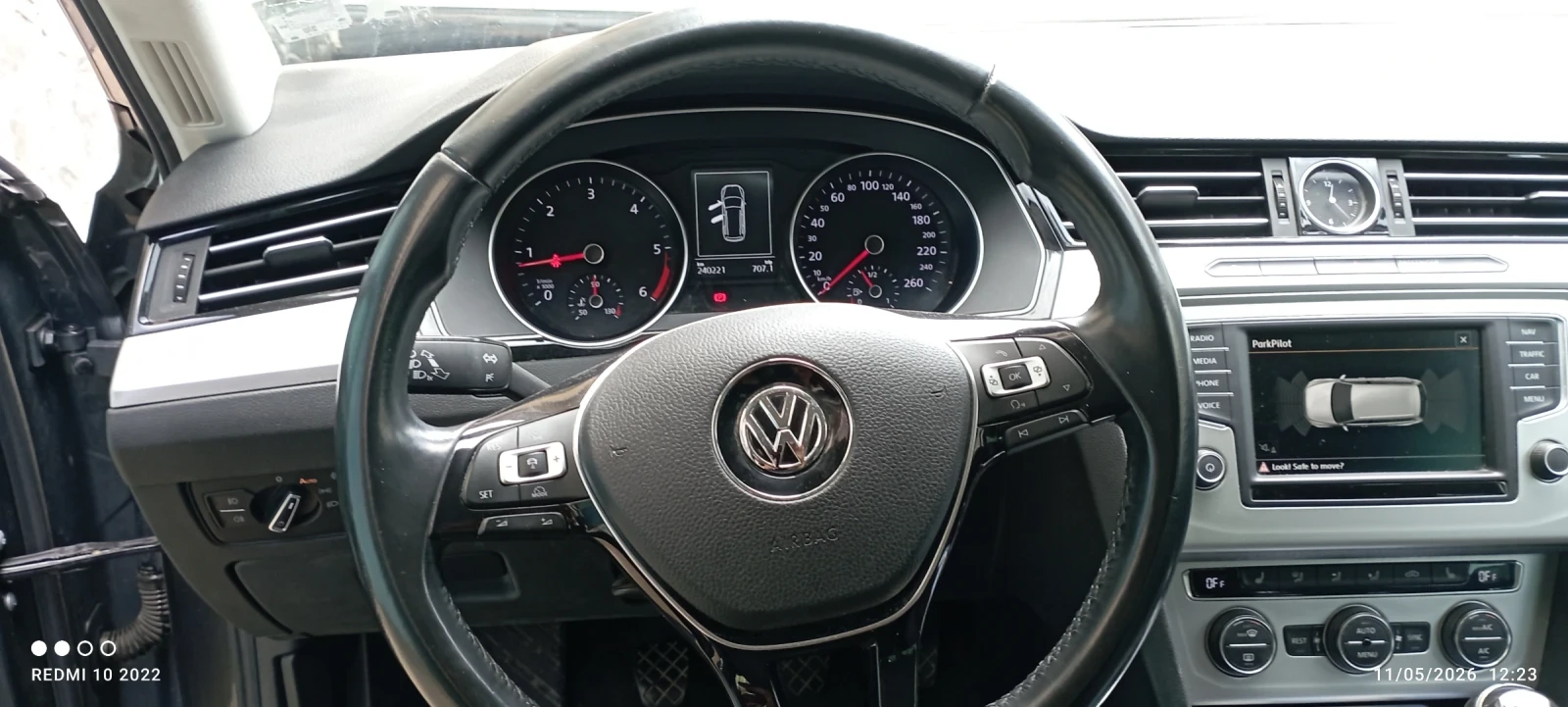 VW Passat, снимка 11 - Автомобили и джипове - 55273946