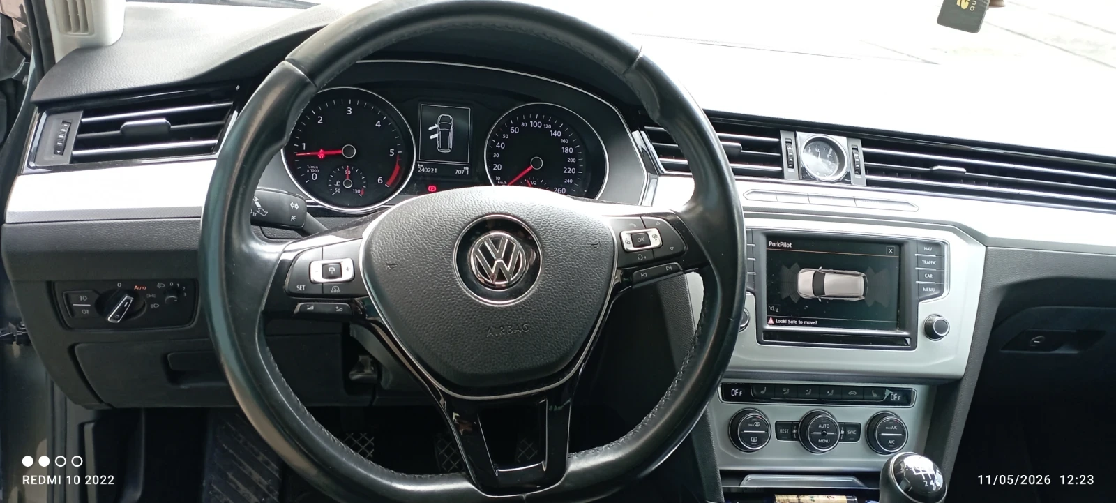 VW Passat, снимка 12 - Автомобили и джипове - 55273946