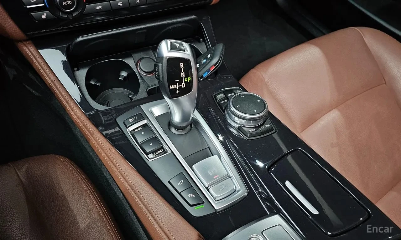 BMW 520  M Aero Dynamic * БЕЗ ПЪРВОНАЧАЛНА ВНОСКА, снимка 9 - Автомобили и джипове - 56103450