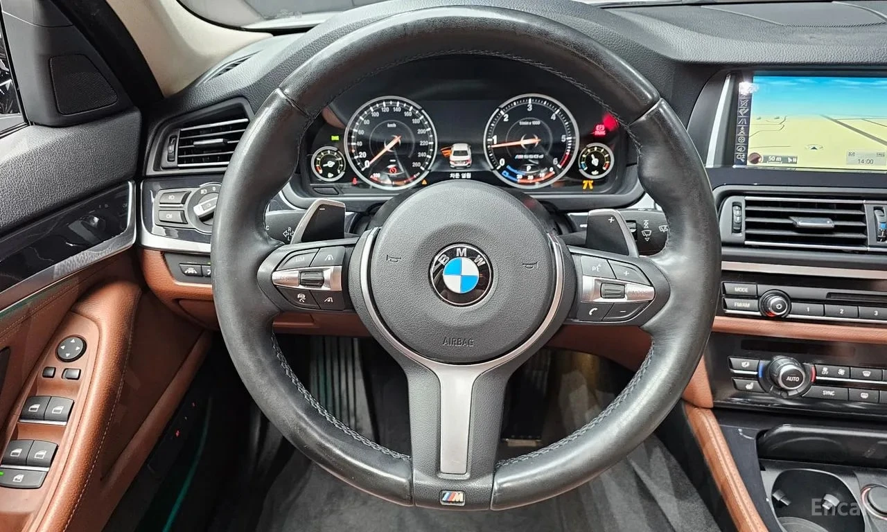BMW 520  M Aero Dynamic * БЕЗ ПЪРВОНАЧАЛНА ВНОСКА, снимка 13 - Автомобили и джипове - 56103450