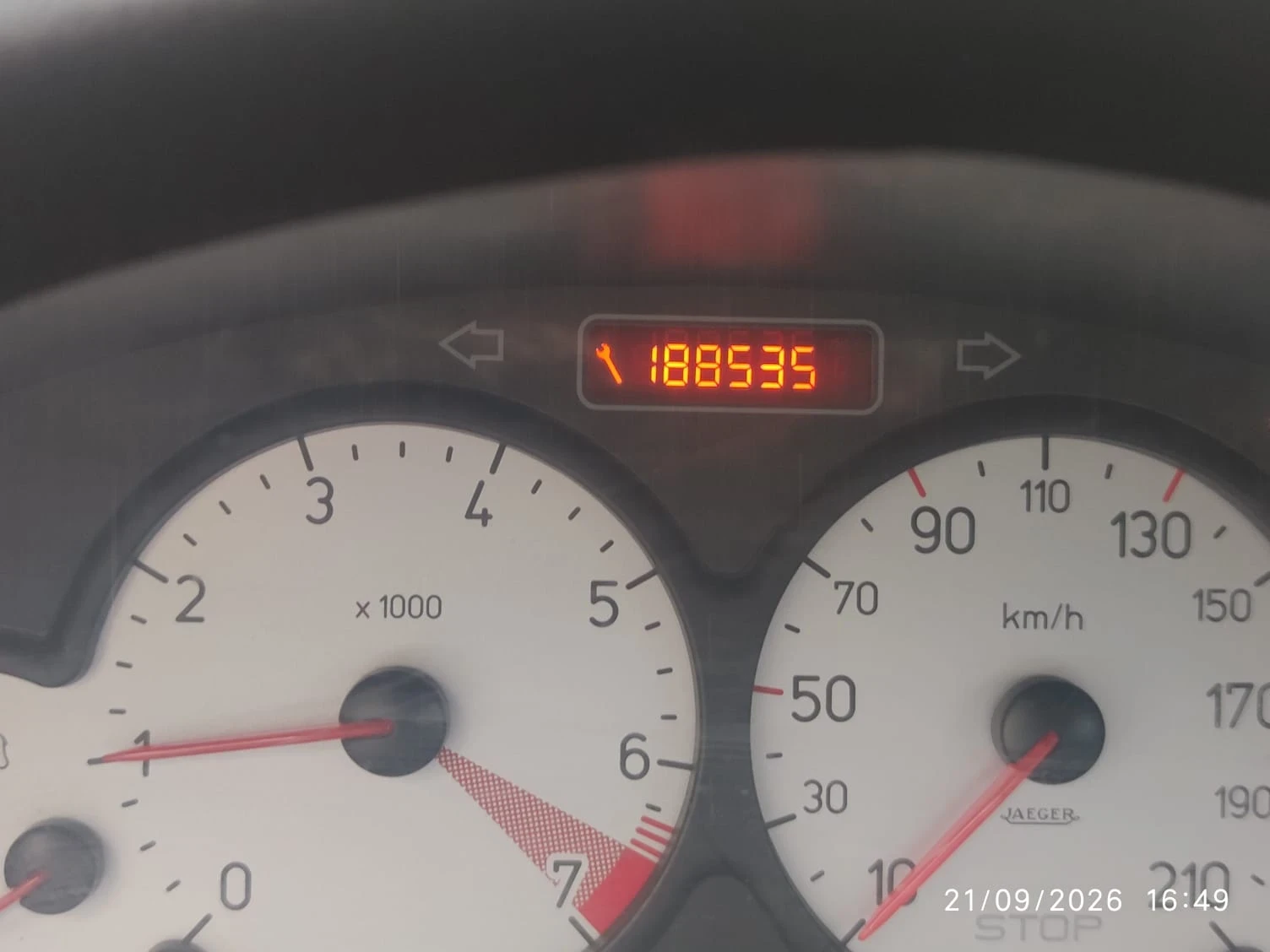 Peugeot 206 Инжекцион, снимка 6 - Автомобили и джипове - 56170650