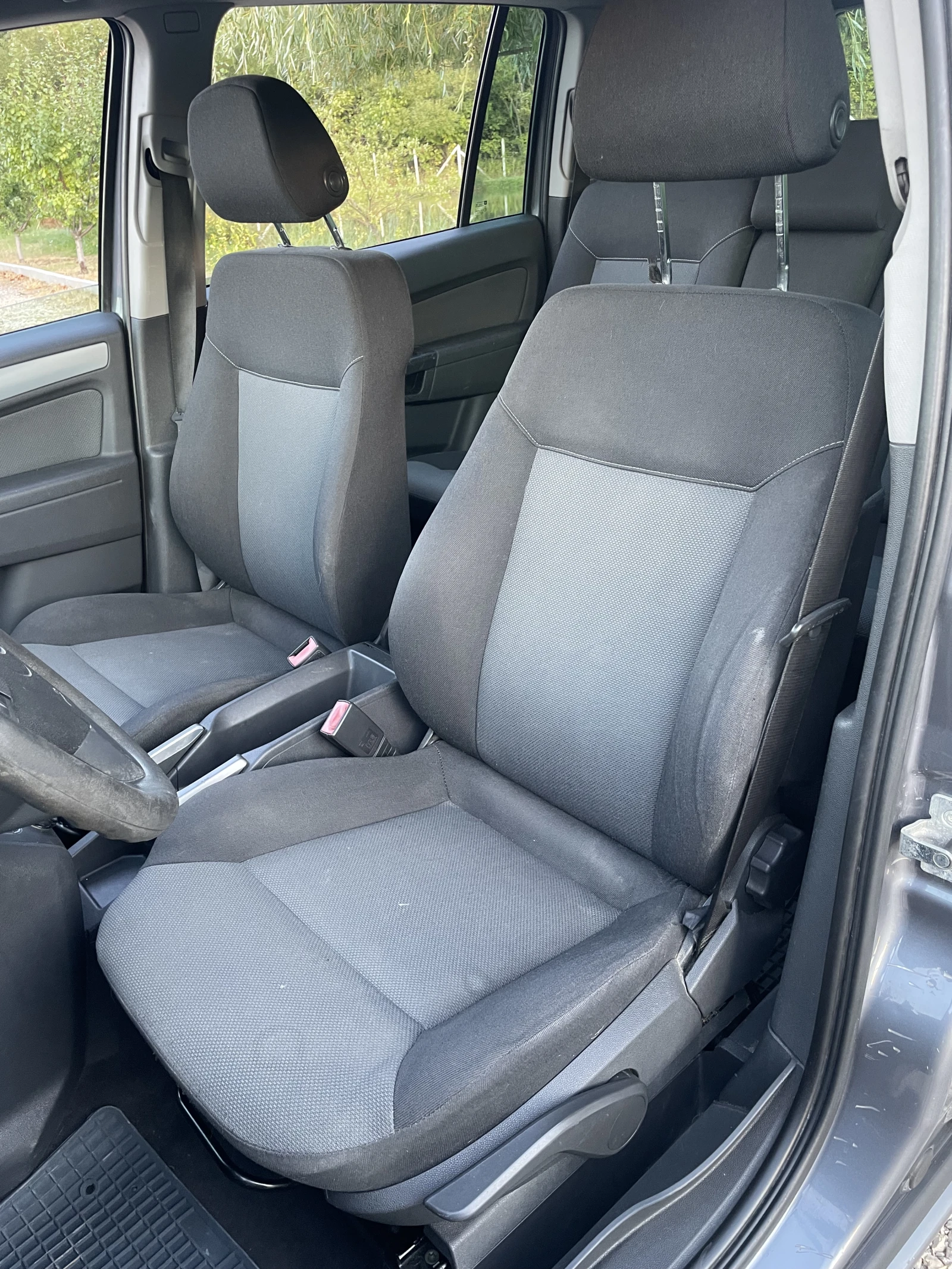 Opel Zafira 1.9CDTI 7 МЕСТА, снимка 9 - Автомобили и джипове - 56323234