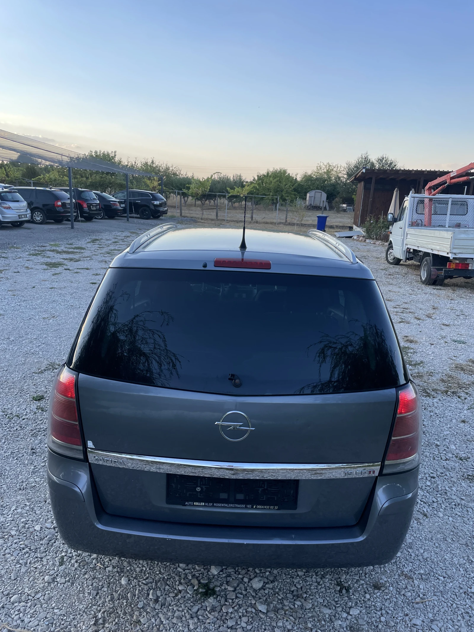Opel Zafira 1.9CDTI 7 МЕСТА, снимка 5 - Автомобили и джипове - 56323234