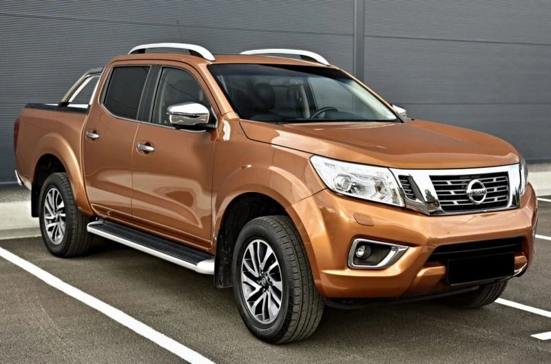 Nissan Navara 2.3 EURO 5 Климатроник 4х4, снимка 2 - Автомобили и джипове - 46472843