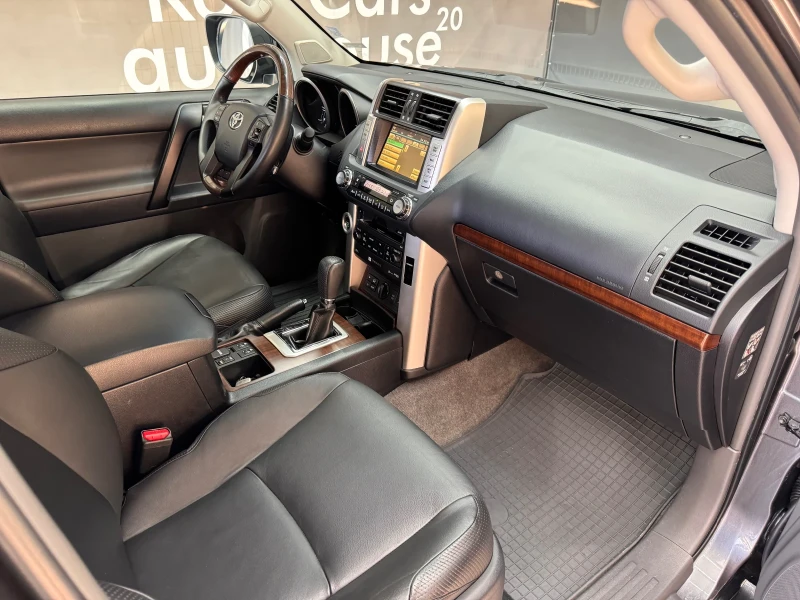 Toyota Land cruiser 3.0 D4D* EXECUTIVE* JBL* TV* AIR* LED, снимка 15 - Автомобили и джипове - 46833338