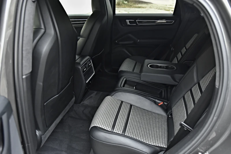 Porsche Cayenne S COUPE BI-TURBO* 360* GT-22* SPORT DESING CARBON, снимка 16 - Автомобили и джипове - 51911743