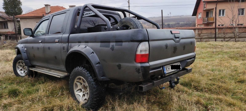 Mitsubishi L200 2.7 TD, снимка 7 - Автомобили и джипове - 53214727