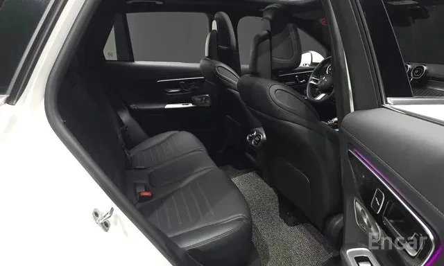Mercedes-Benz GLC 300 ОБДУХВАНЕ/ПАНОРАМА/ДИСТРОНИК/360 КАМЕРИ, снимка 11 - Автомобили и джипове - 55049403