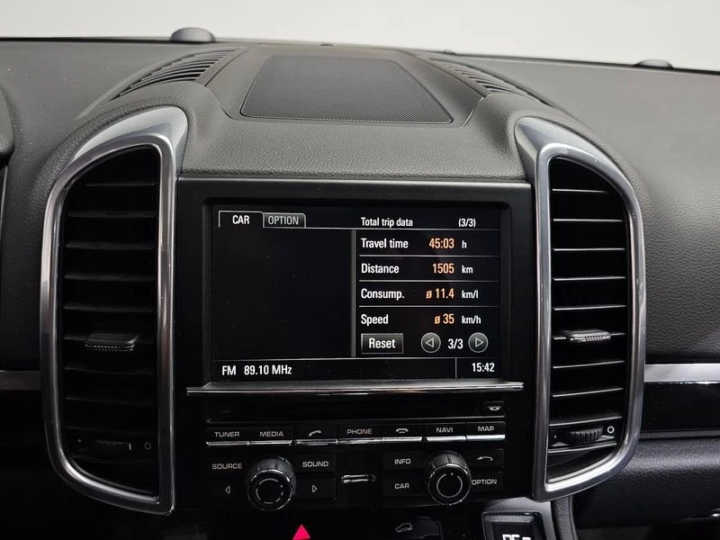 Porsche Cayenne 3.0 Diesel| 245к.с., снимка 14 - Автомобили и джипове - 56071405