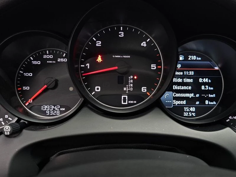 Porsche Cayenne 3.0 Diesel| 245к.с., снимка 8 - Автомобили и джипове - 56071405