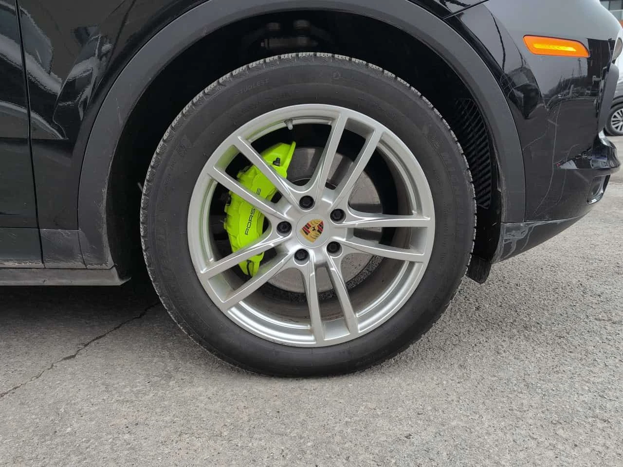 Porsche Cayenne * E Hybrid * ДИСТРОНИК * ОБДУХВАНЕ * 360 * ПОДГРЕВ, снимка 6 - Автомобили и джипове - 53903866