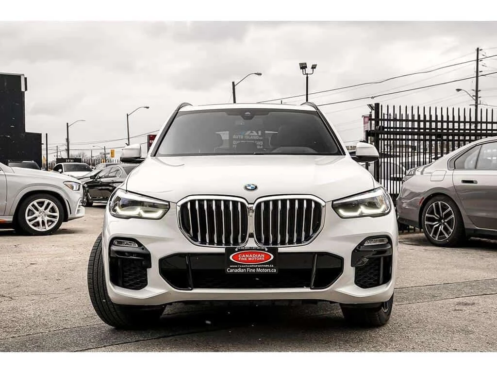 BMW X5 * xDrive40i | M SPORT | CLEAN CARFAX | PANO | NAVI, снимка 2 - Автомобили и джипове - 54114457