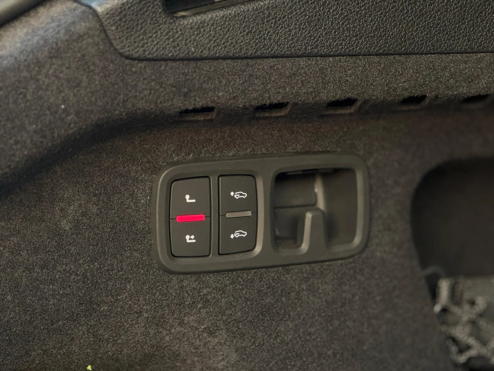 Audi RSQ8 ABT/Quattro/B&O/PANO/NAVI/TV/HeadUP/ 84 хил.км.!!!, снимка 14 - Автомобили и джипове - 55691018