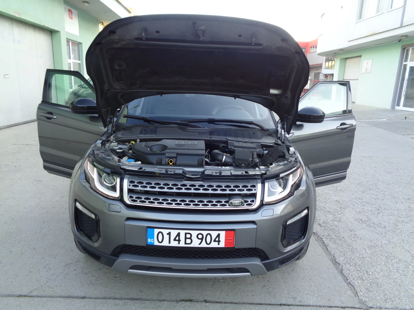 Land Rover Evoque 2.0D-E6-4X4-KOJA-NAVI-AVTOMAT-9G-BARTER-LIZING, снимка 14 - Автомобили и джипове - 56339247