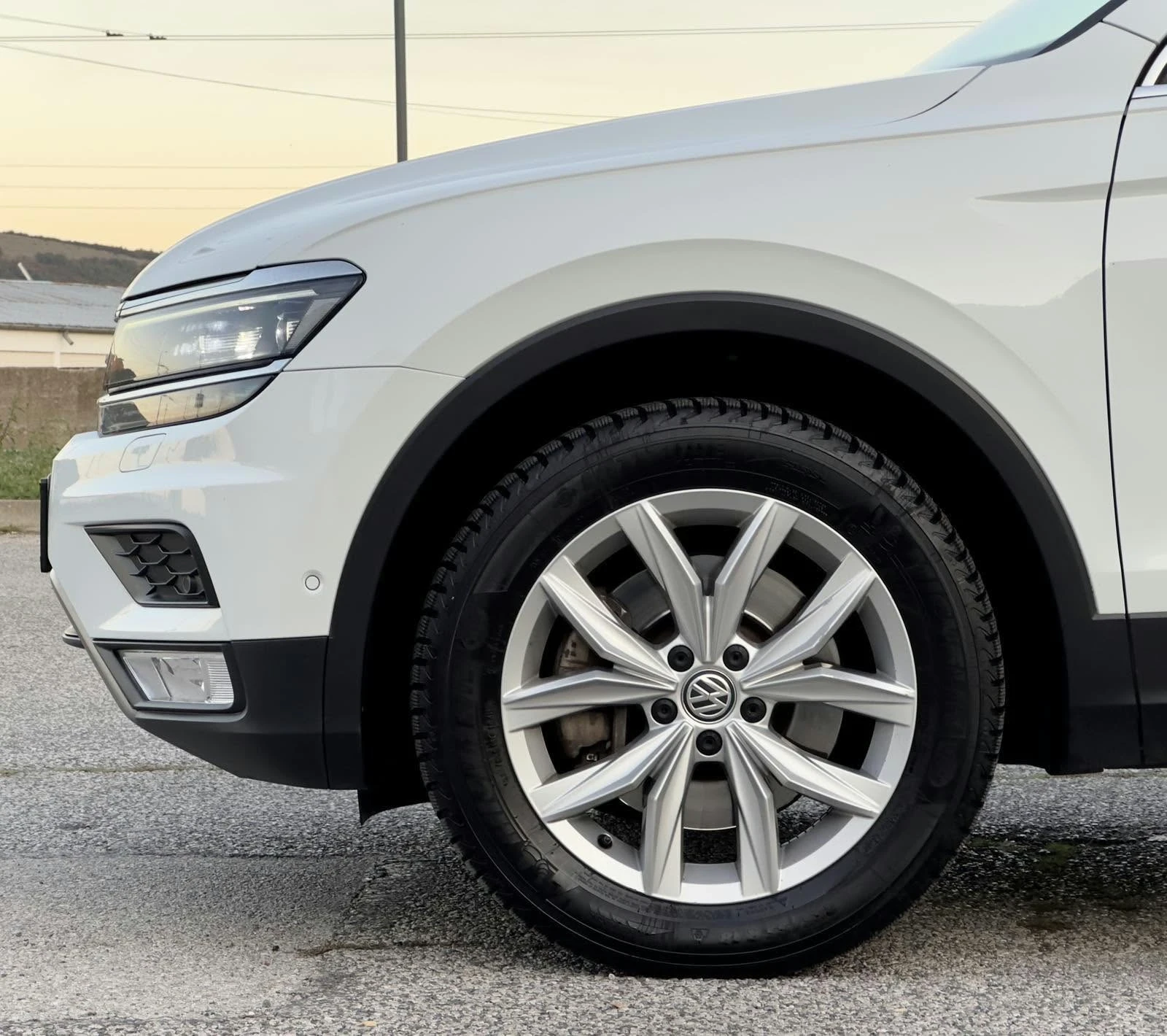VW Tiguan, снимка 11 - Автомобили и джипове - 56433230