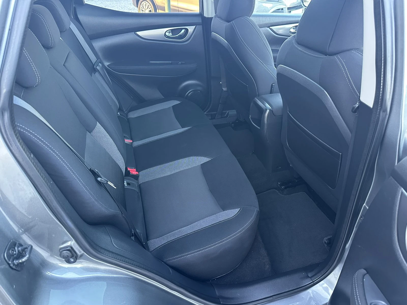 Nissan Qashqai 1.6DCI* NAVI* PANO* KEYLESS* TOP | Mobile.bg � ����������� 9