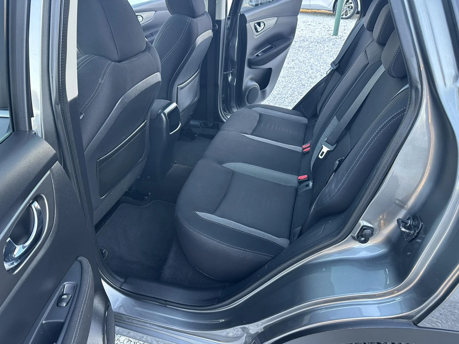 Nissan Qashqai 1.6DCI* NAVI* PANO* KEYLESS* TOP | Mobile.bg � ����������� 11