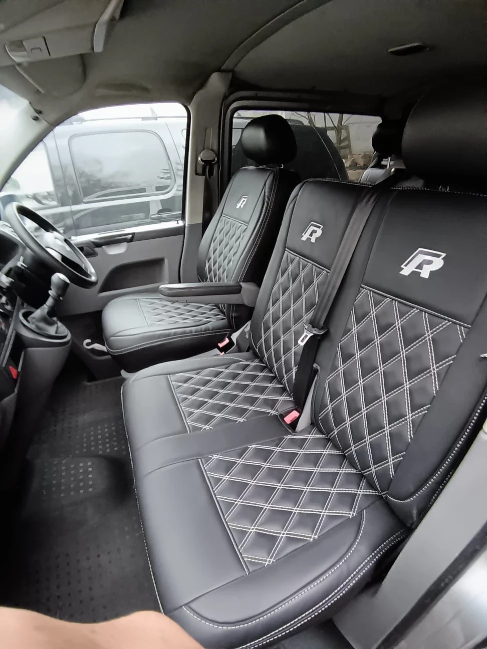 VW T5, снимка 4 - Бусове и автобуси - 53926264