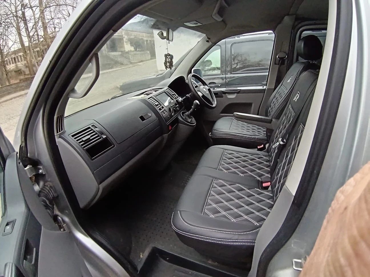 VW T5, снимка 5 - Бусове и автобуси - 53926264