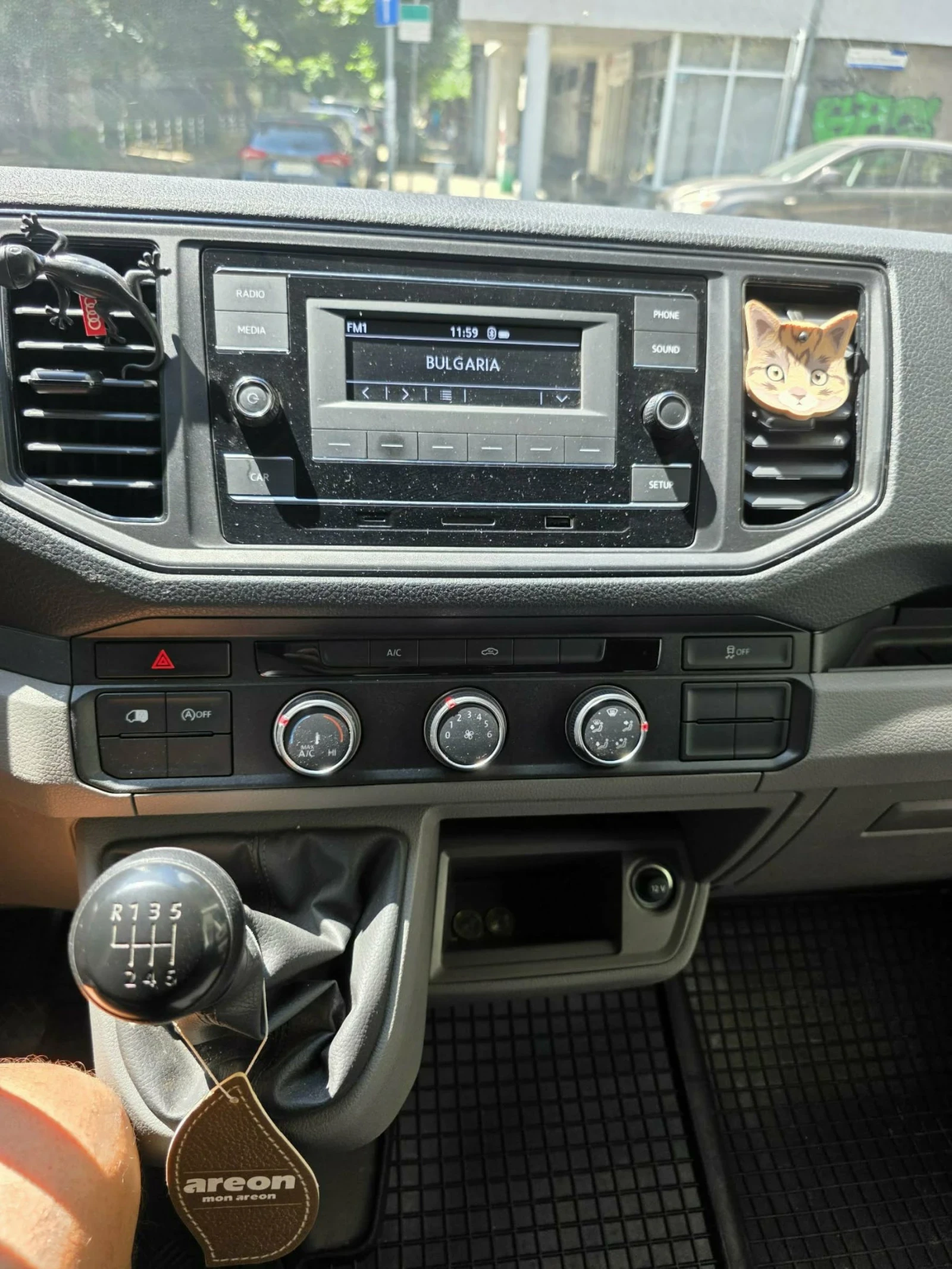 VW Crafter, снимка 4 - Бусове и автобуси - 55261909