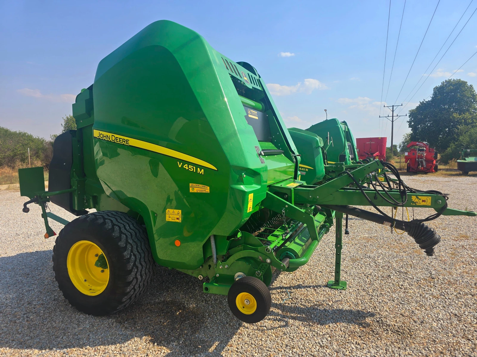 Балировачка John Deere V451M - изображение 6