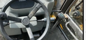 Багер Volvo BL61, снимка 10