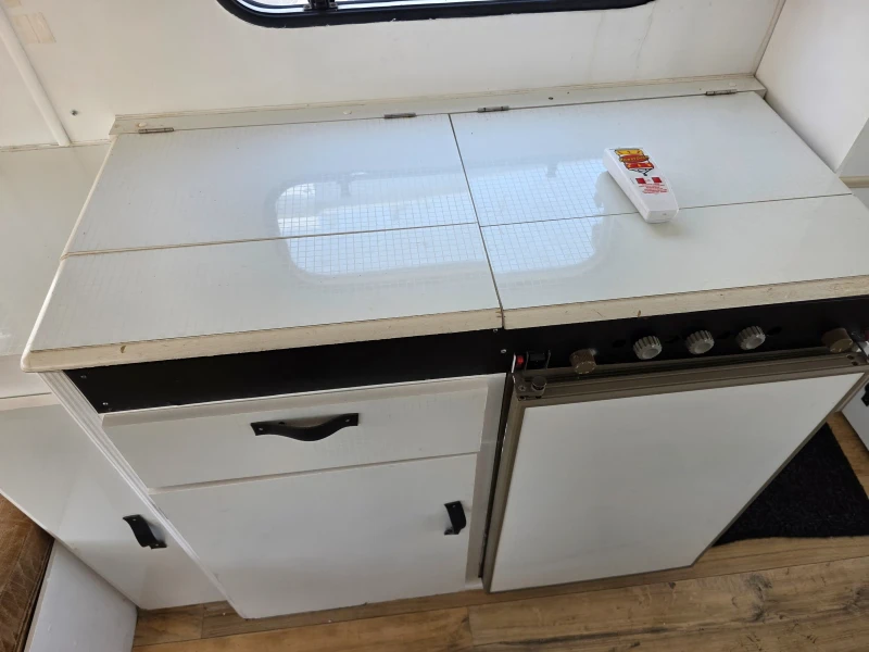 Каравана ABI KIP 48, снимка 13 - Каравани и кемпери - 52545406