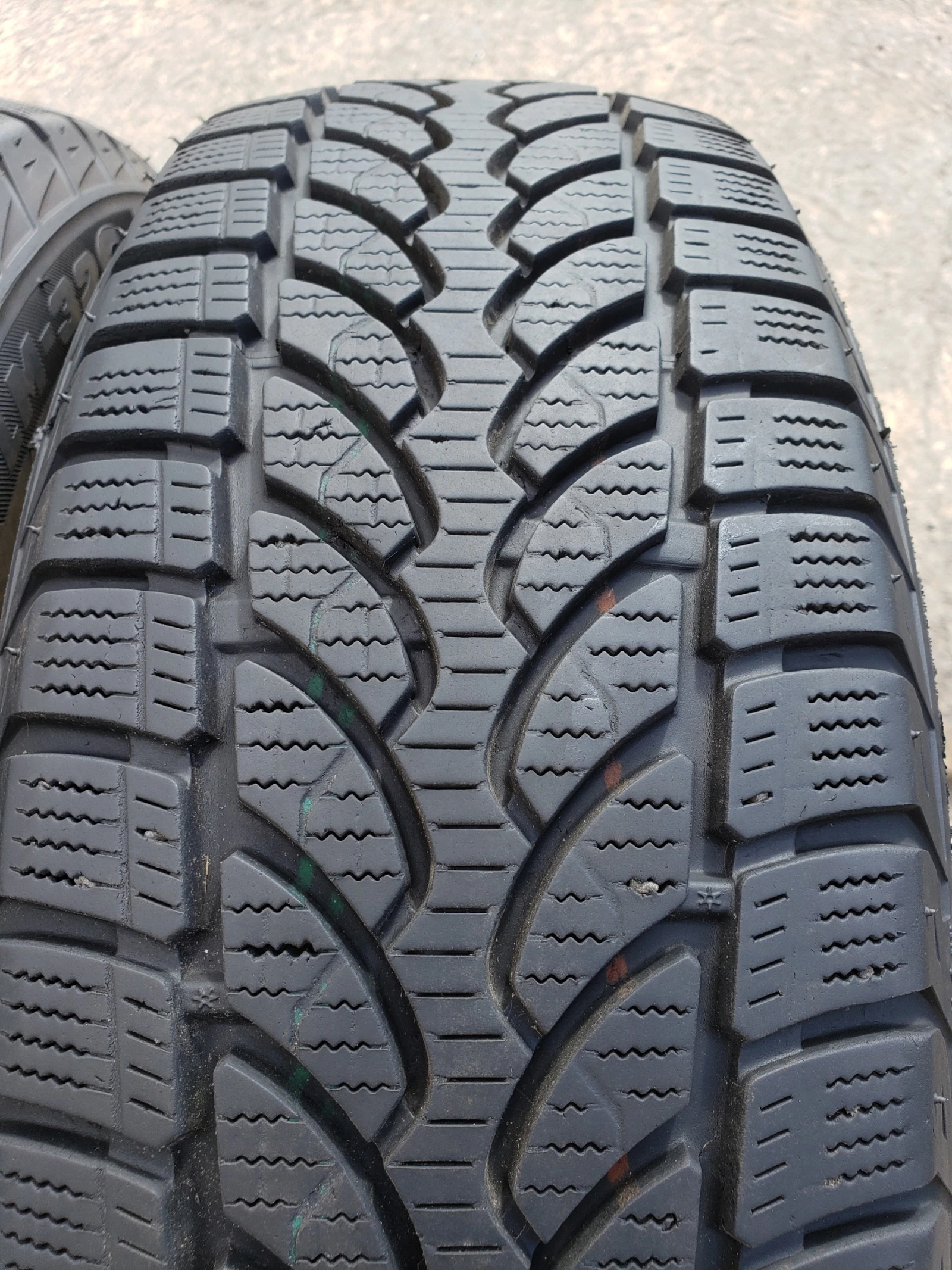 Гуми Зимни 195/60R16