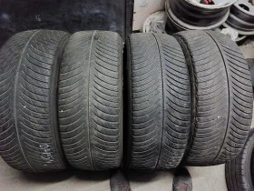 Гуми Зимни 225/55R18, снимка 1 - Гуми и джанти - 39125971