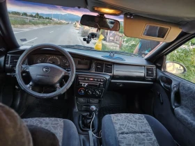Opel Vectra 1.6 моно ГАРАЖНА, снимка 7