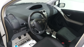 Toyota Yaris 1.0 vvti, снимка 9 - Автомобили и джипове - 41042581