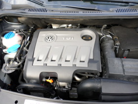 VW Touran 2.0TDI CROSS 140PS, снимка 13 - Автомобили и джипове - 45404396