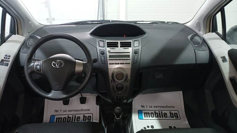 Toyota Yaris 1.0 vvti, снимка 10 - Автомобили и джипове - 41042581