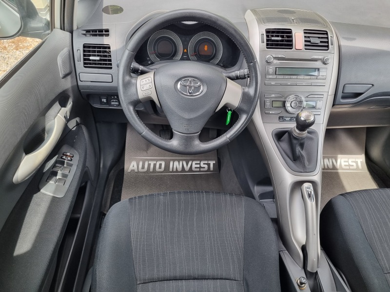 Toyota Auris 1.4D-4D, снимка 12 - Автомобили и джипове - 46188108