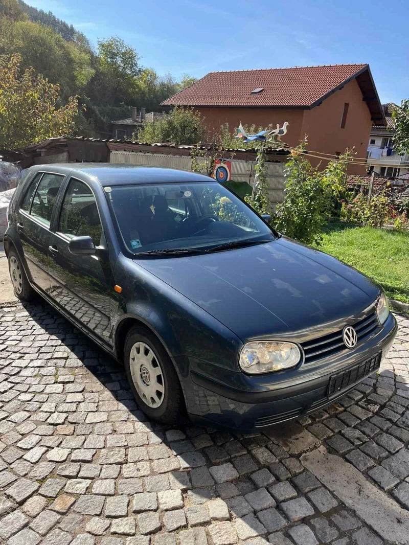 VW Golf, снимка 1 - Автомобили и джипове - 47569514