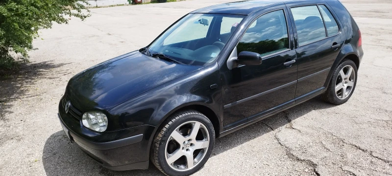 VW Golf, снимка 1 - Автомобили и джипове - 47851551